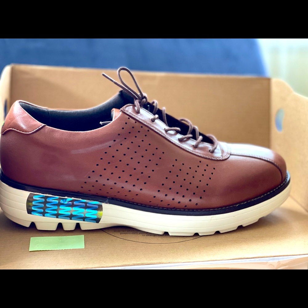 Men’s brown casual shoes